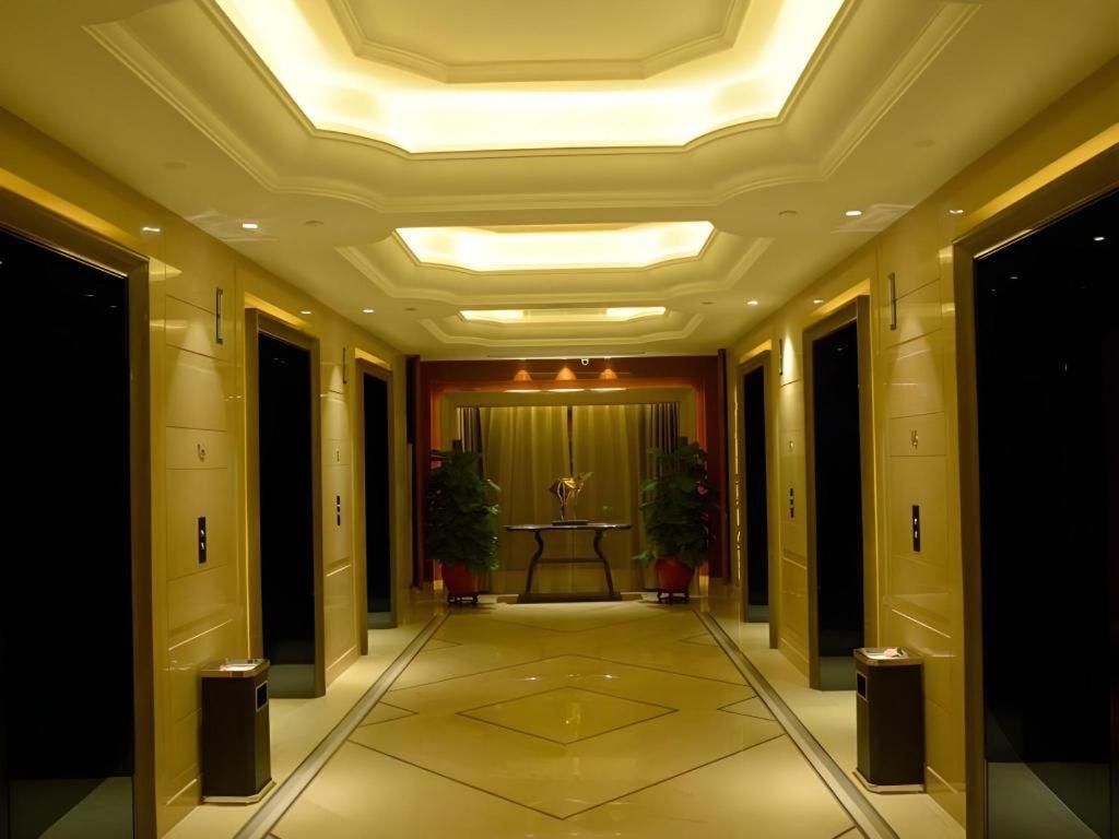 Wyndham Grand Plaza Royale Xianglin Shaoyang Hotel Eksteriør billede