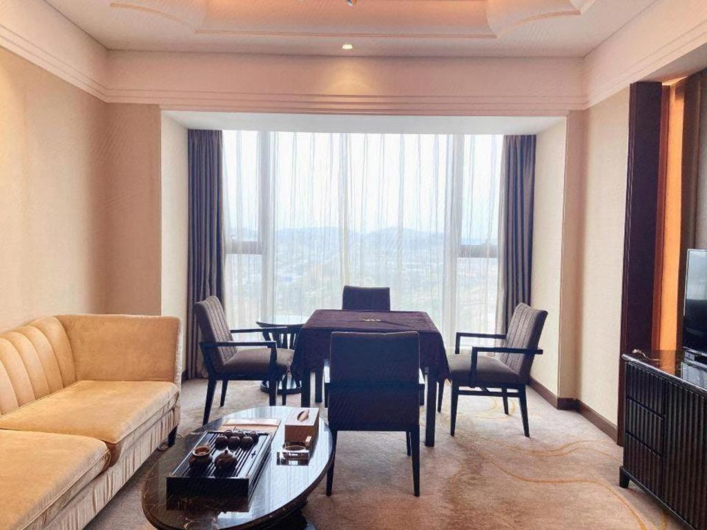 Wyndham Grand Plaza Royale Xianglin Shaoyang Hotel Eksteriør billede