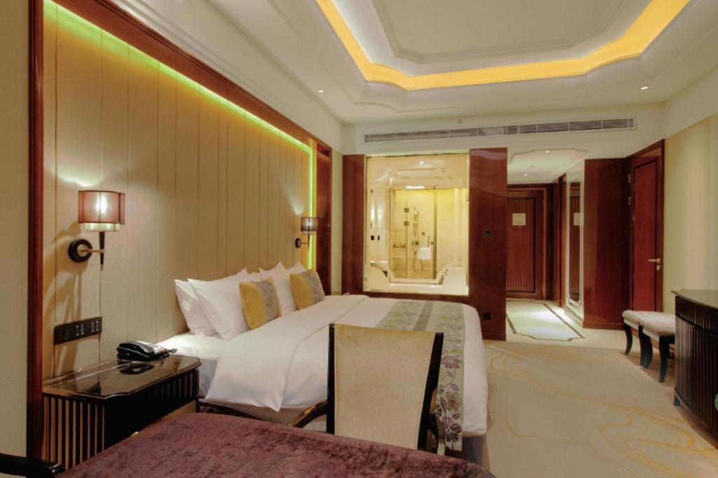 Wyndham Grand Plaza Royale Xianglin Shaoyang Hotel Eksteriør billede