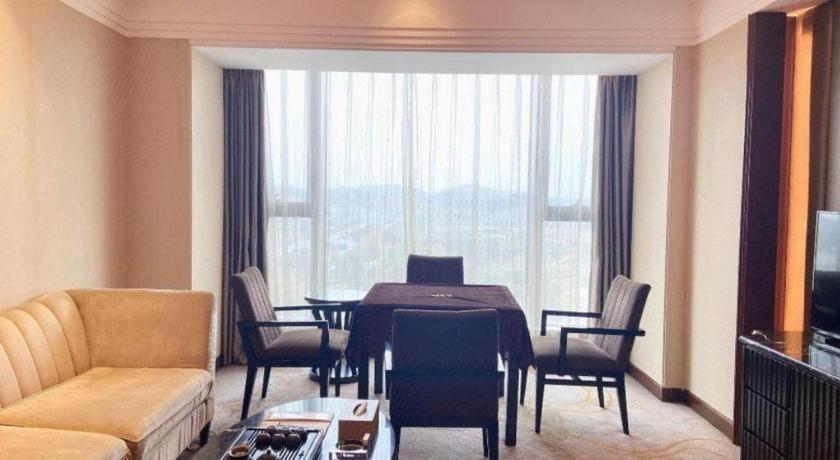 Wyndham Grand Plaza Royale Xianglin Shaoyang Hotel Eksteriør billede